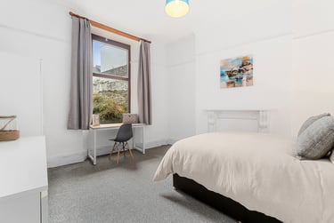 4 bed house, Alexandra Road, Mutley, Plymouth, PL47JT - Image 2